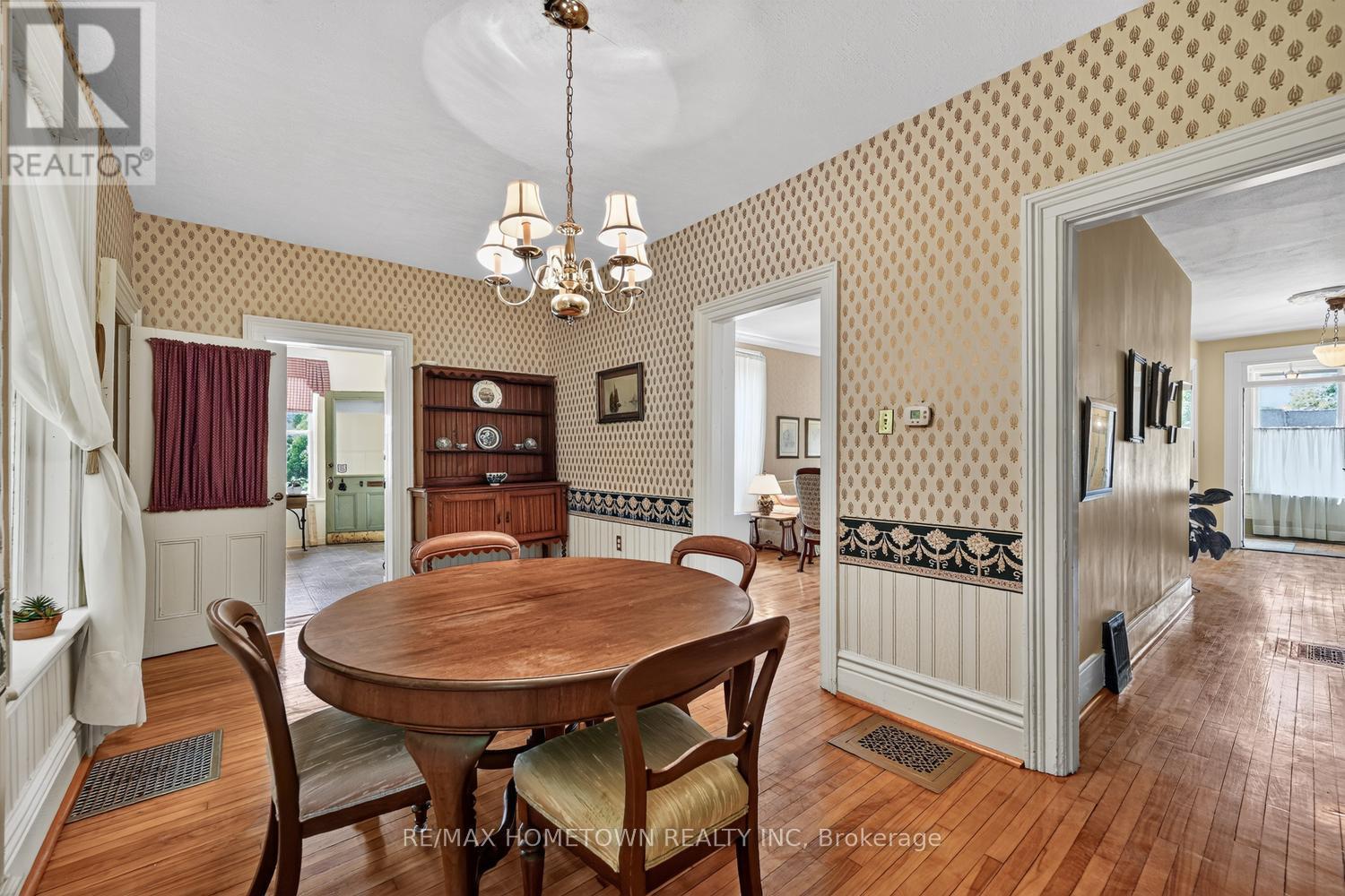 33 Park Street, Brockville, Ontario  K6V 2G3 - Photo 17 - X13494182