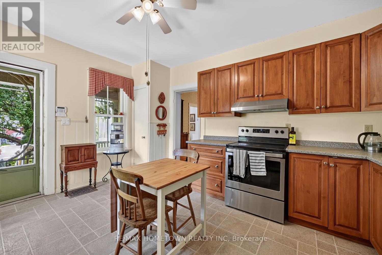 33 Park Street, Brockville, Ontario  K6V 2G3 - Photo 19 - X13494182