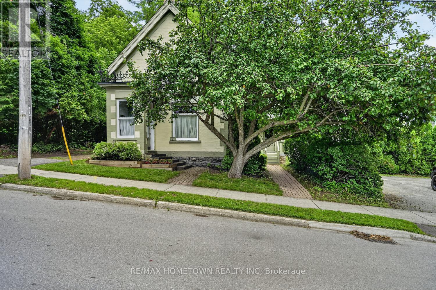 33 Park Street, Brockville, Ontario  K6V 2G3 - Photo 3 - X13494182