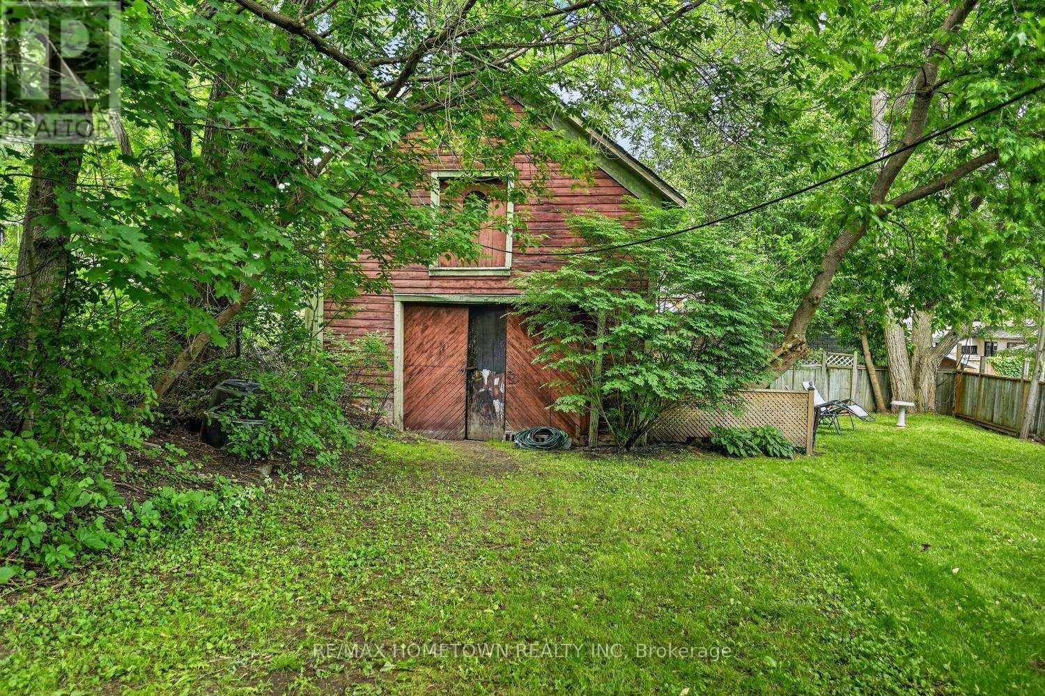 33 Park Street, Brockville, Ontario  K6V 2G3 - Photo 43 - X13494182