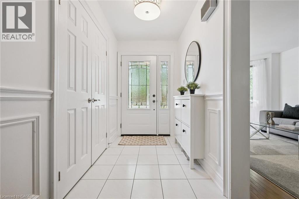 3092 Shannon Crescent, Oakville, Ontario  L6L 6B4 - Photo 3 - 40841509