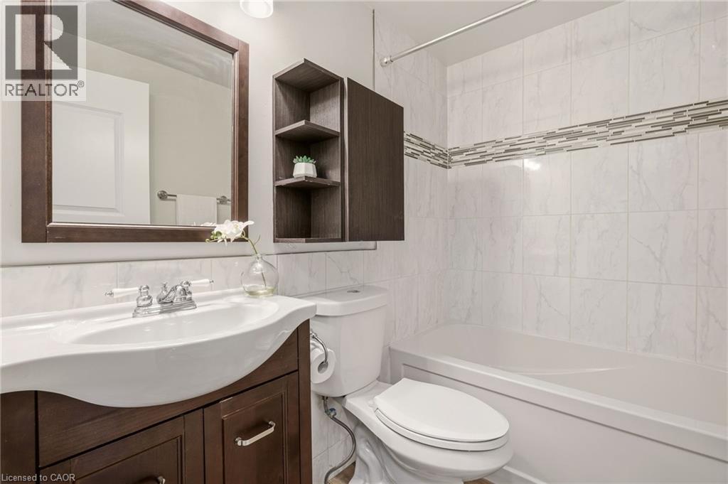 2353 Middlesmoor Crescent, Burlington, Ontario  L7P 3X4 - Photo 31 - 40841462