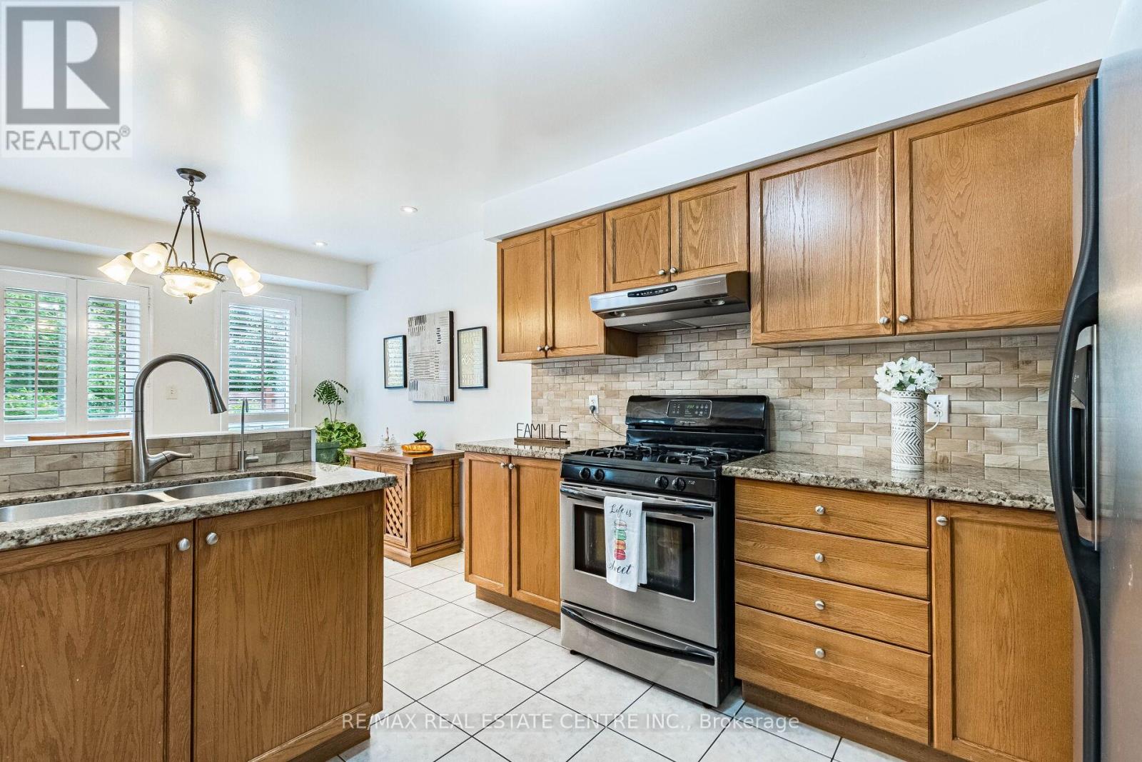 4322 Goldenrod Crescent, Mississauga, Ontario  L5V 3C3 - Photo 11 - W13491024