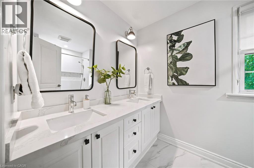 1393 Peerless Court, Oakville, Ontario  L6H 3A4 - Photo 27 - 40838786
