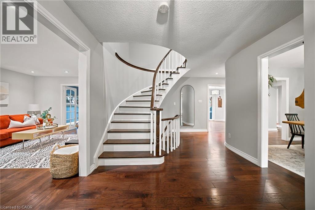 1393 Peerless Court, Oakville, Ontario  L6H 3A4 - Photo 4 - 40838786
