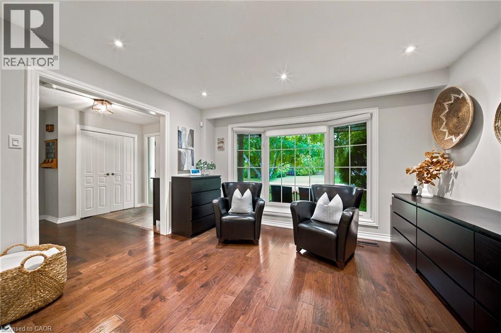 1393 Peerless Court, Oakville, Ontario  L6H 3A4 - Photo 6 - 40838786