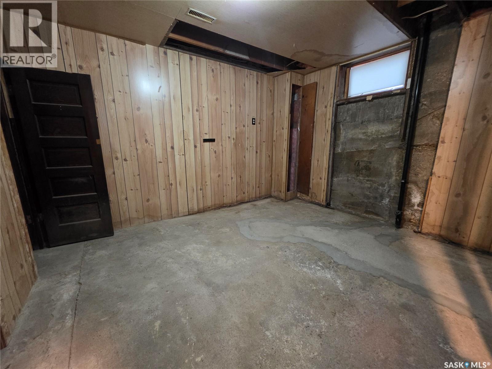 226 9th Avenue Ne, Swift Current, Saskatchewan  S9H 2S1 - Photo 17 - SK040789