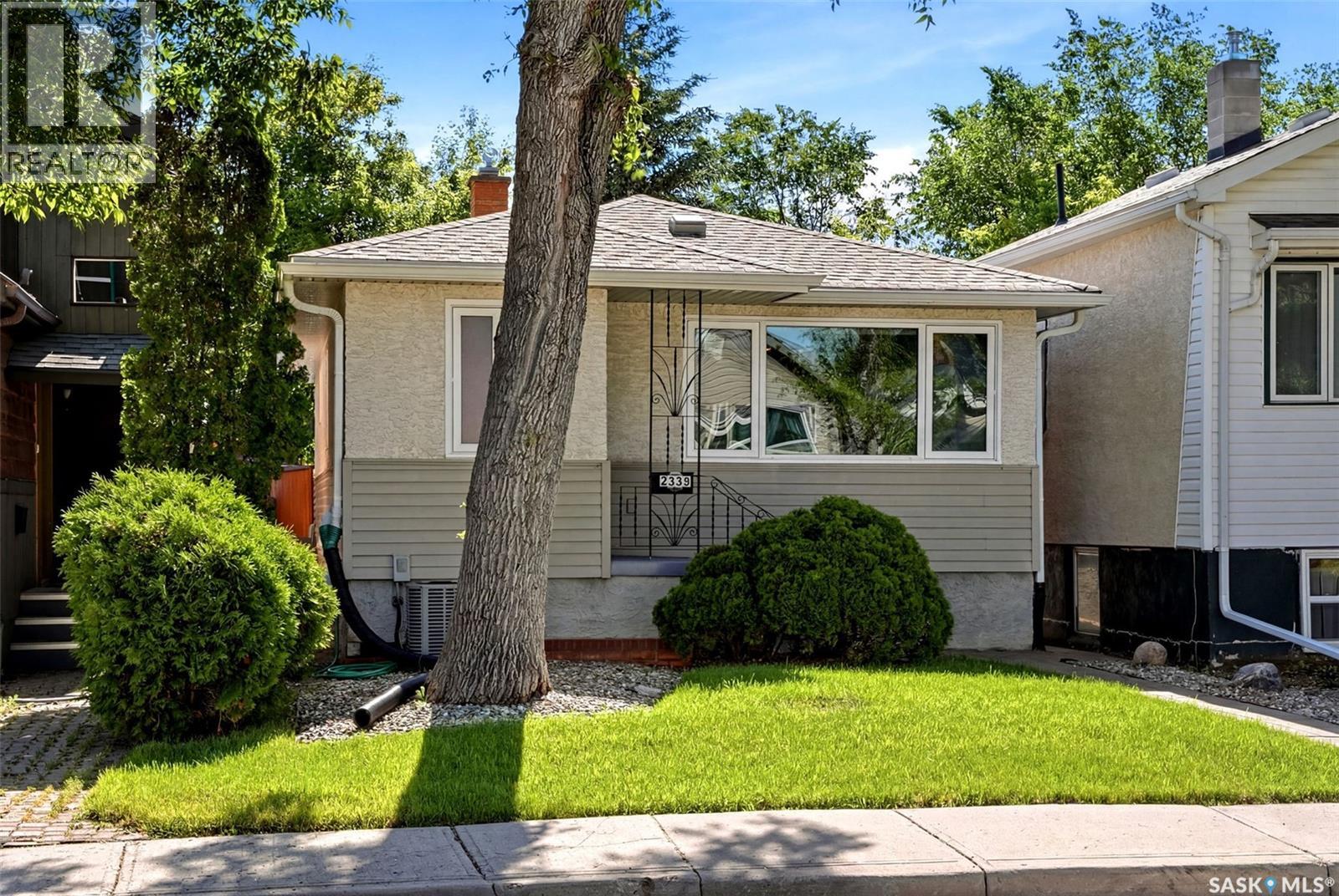2339 Reynolds Street, Regina, Saskatchewan  S4N 3N6 - Photo 2 - SK040746
