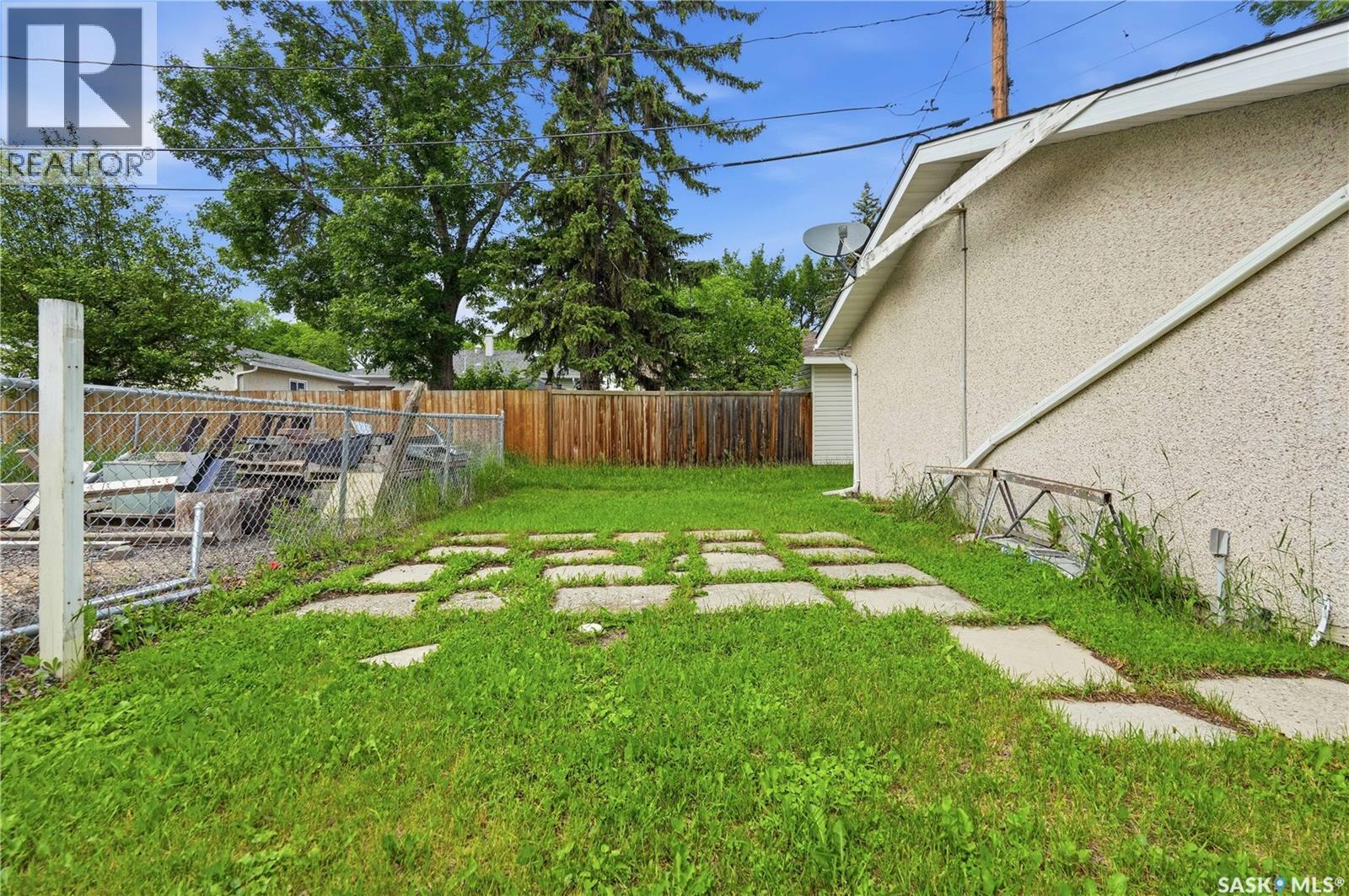 32 Mathieu Crescent, Regina, Saskatchewan  S4R 3J2 - Photo 36 - SK040728