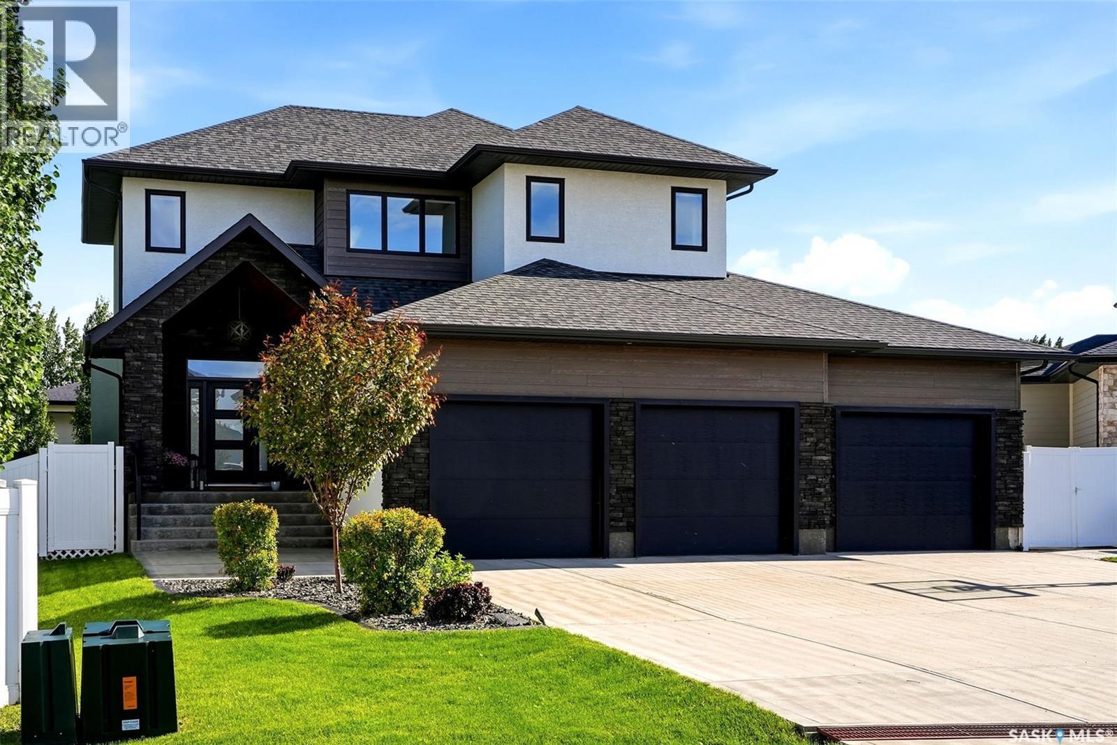 8 Yale Place, White City, Saskatchewan  S4L 0C7 - Photo 2 - SK040602