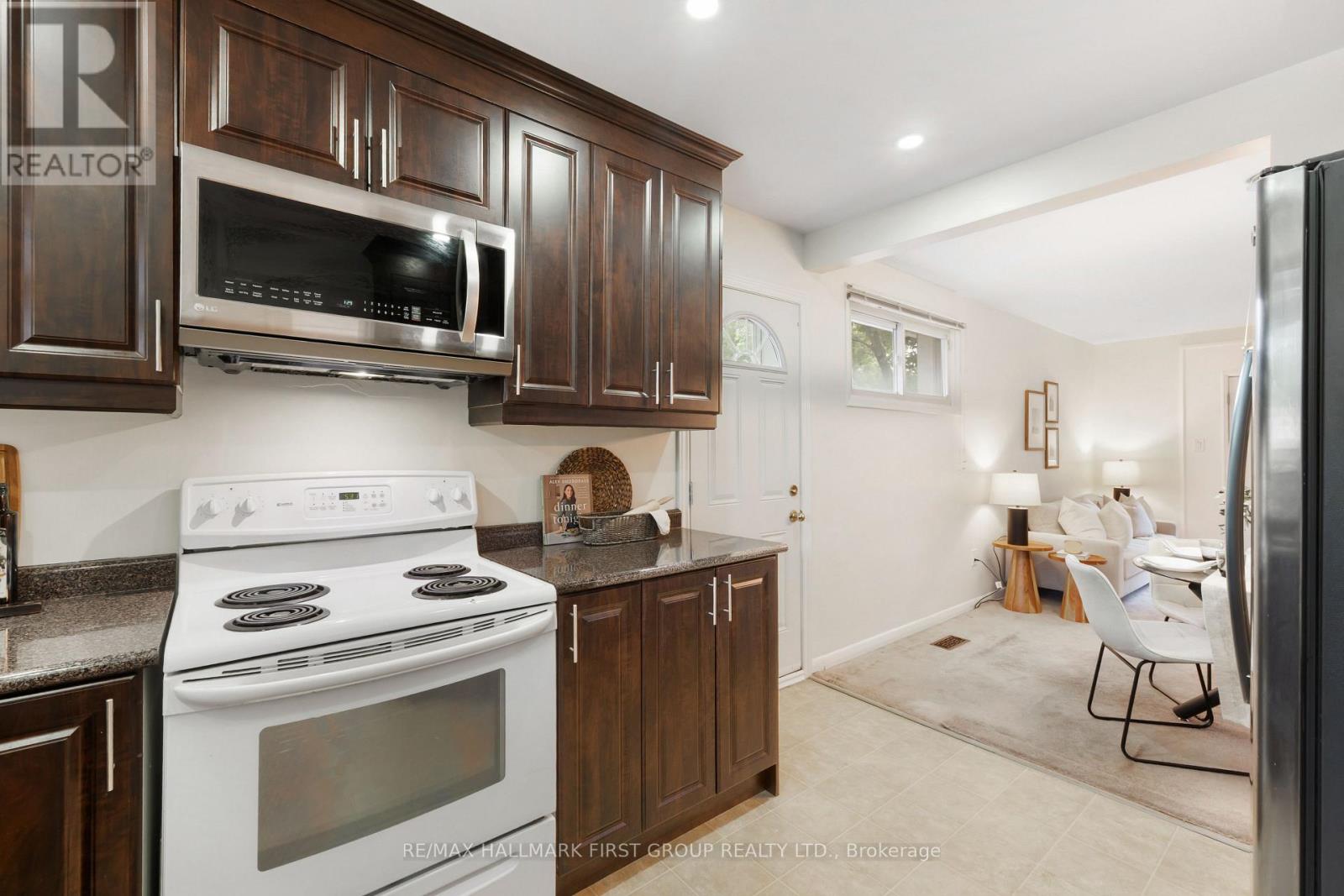 945 Donovan Crescent, Whitby, Ontario  L1N 3G4 - Photo 14 - E13493936