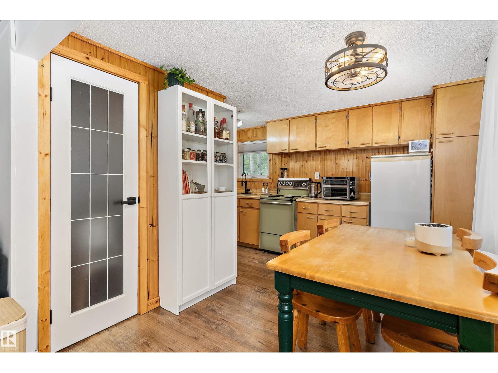 33 Hillside Cr, Rural Lac Ste. Anne County, Alberta  T0E 0L0 - Photo 10 - E4494936