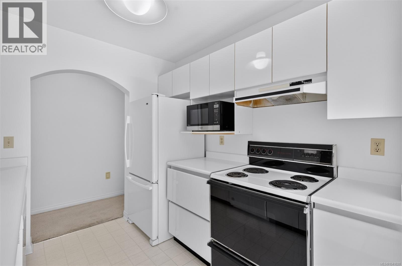 103 1807 Oak Bay Ave, Victoria, British Columbia  V8R 1C1 - Photo 16 - 1041628