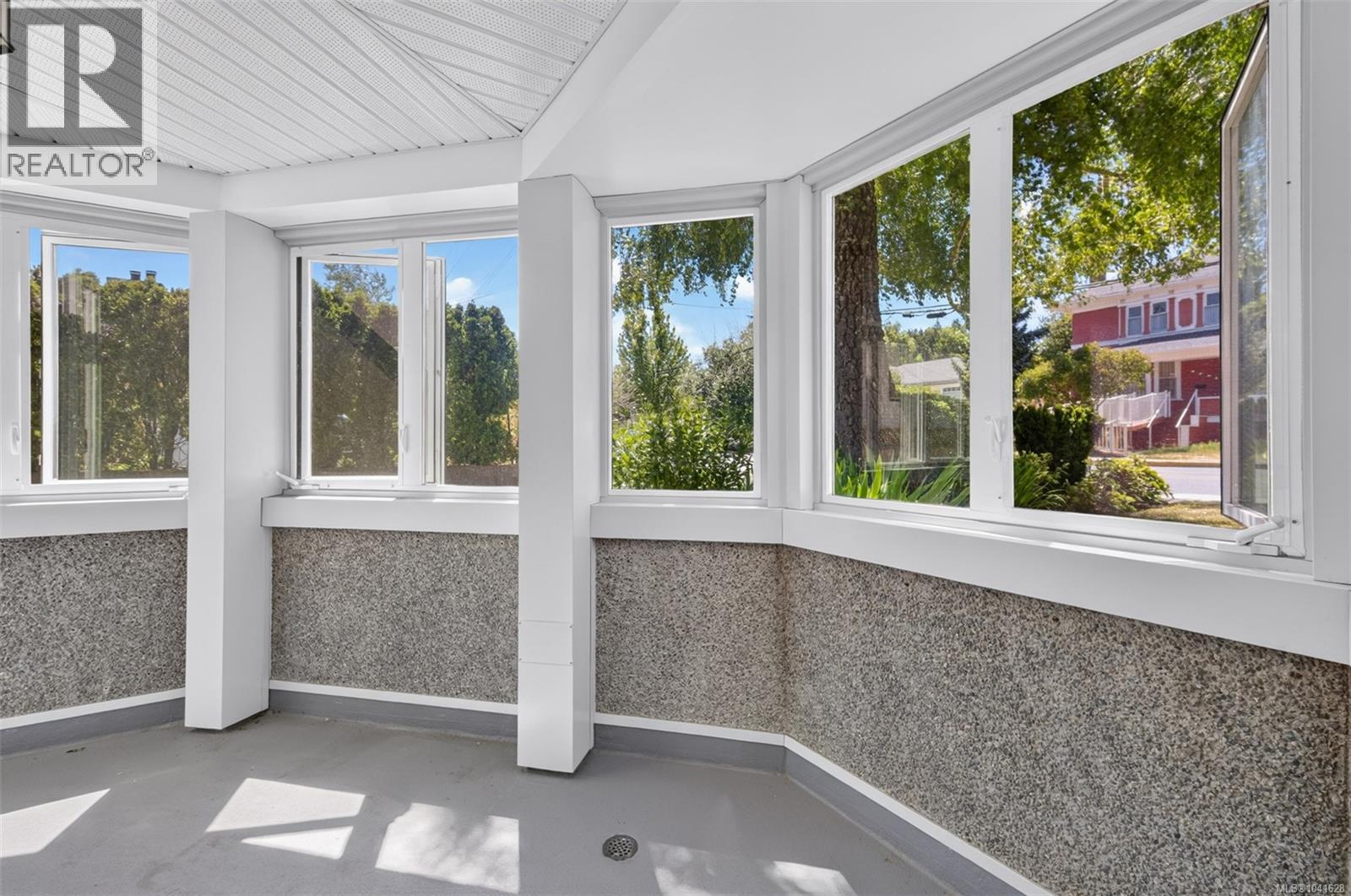 103 1807 Oak Bay Ave, Victoria, British Columbia  V8R 1C1 - Photo 25 - 1041628