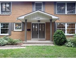 1585 CROMBIE ROAD, Mississauga, Ontario