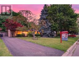 17 DUKE ROAD, Brampton, Ontario