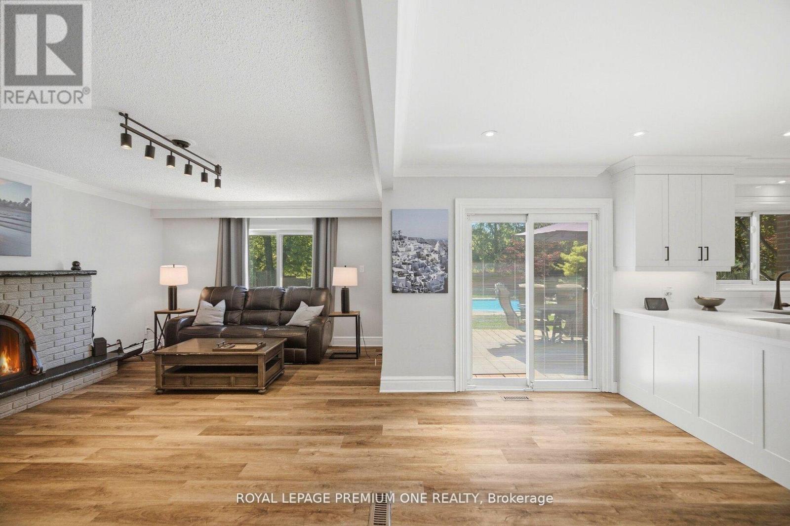 2301 Nikanna Road, Mississauga, Ontario  L5C 2W8 - Photo 10 - W13494124