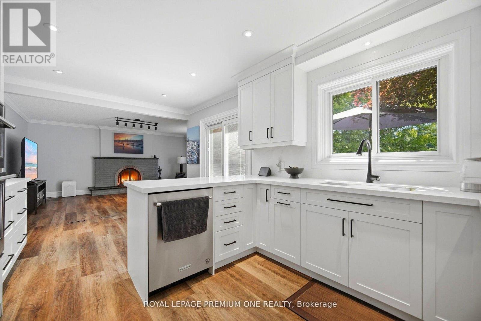 2301 Nikanna Road, Mississauga, Ontario  L5C 2W8 - Photo 16 - W13494124