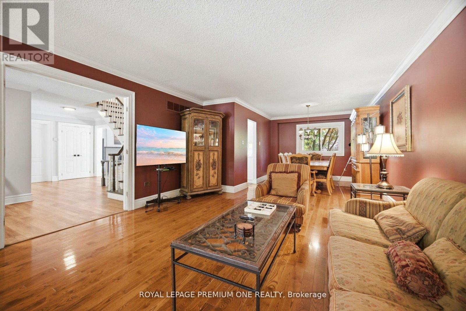 2301 Nikanna Road, Mississauga, Ontario  L5C 2W8 - Photo 17 - W13494124