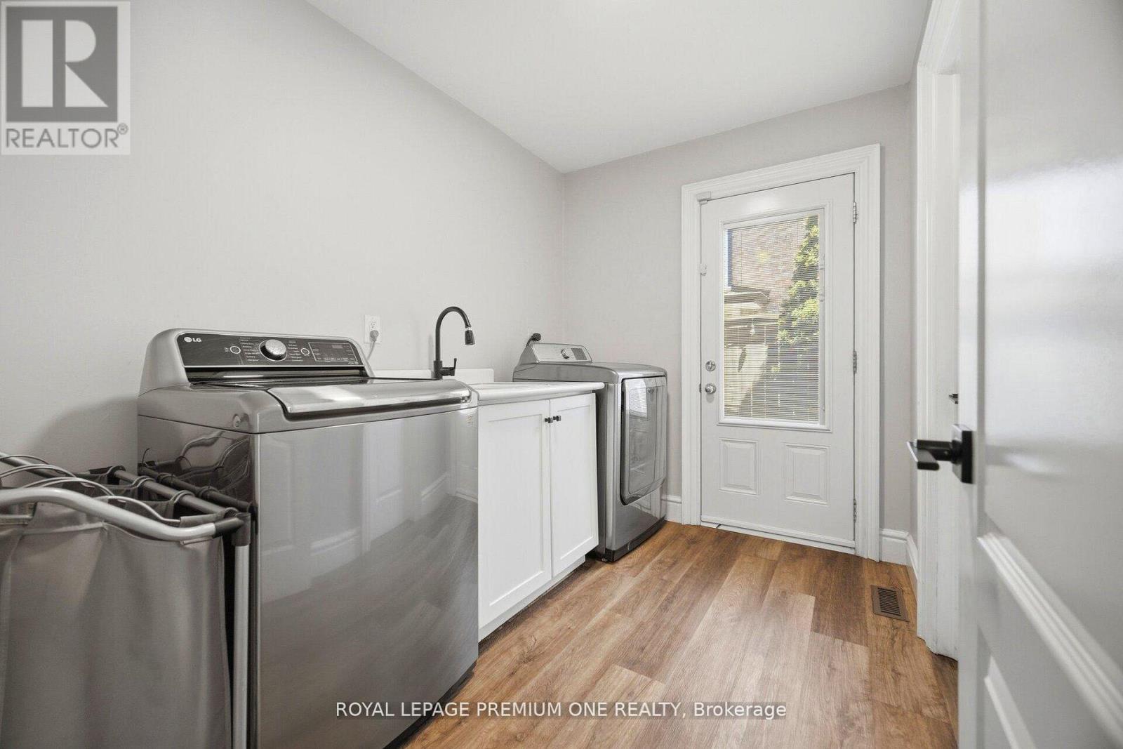 2301 Nikanna Road, Mississauga, Ontario  L5C 2W8 - Photo 23 - W13494124