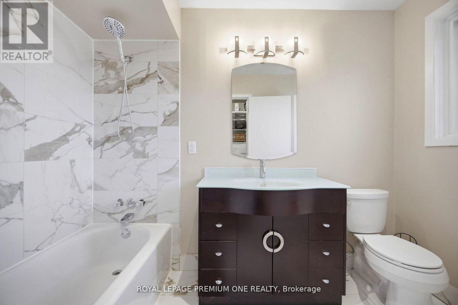 2301 Nikanna Road, Mississauga, Ontario  L5C 2W8 - Photo 29 - W13494124
