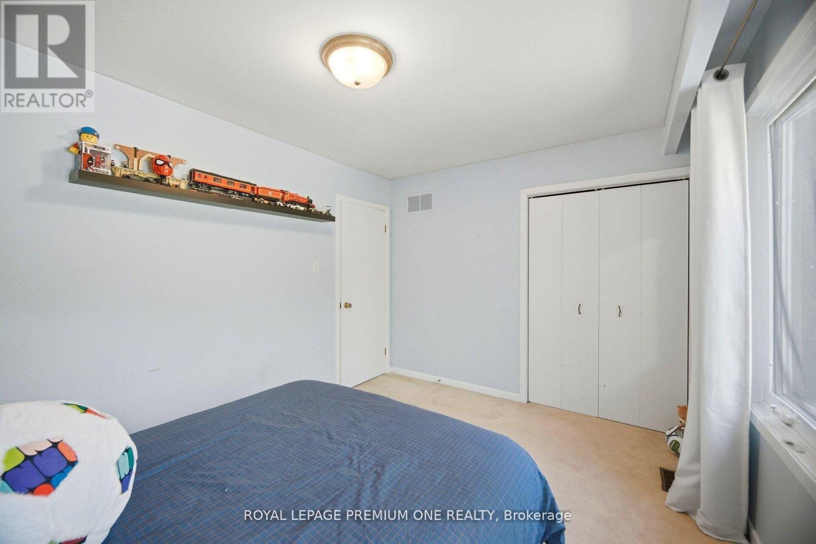 2301 Nikanna Road, Mississauga, Ontario  L5C 2W8 - Photo 32 - W13494124