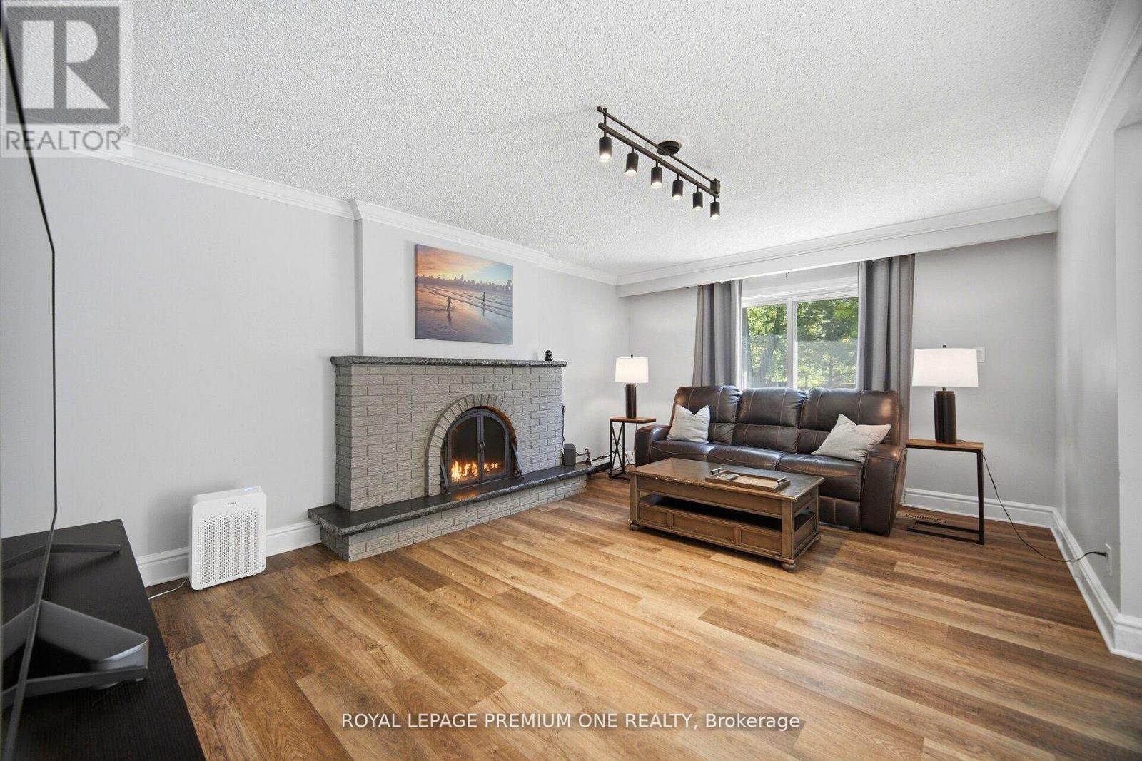 2301 Nikanna Road, Mississauga, Ontario  L5C 2W8 - Photo 7 - W13494124