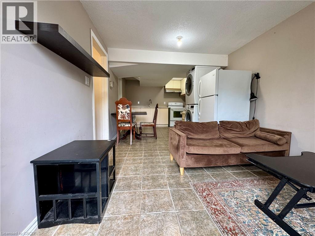 894 Strasburg Road Unit# Basement, Kitchener, Ontario  N2E 2K4 - Photo 2 - 40842681