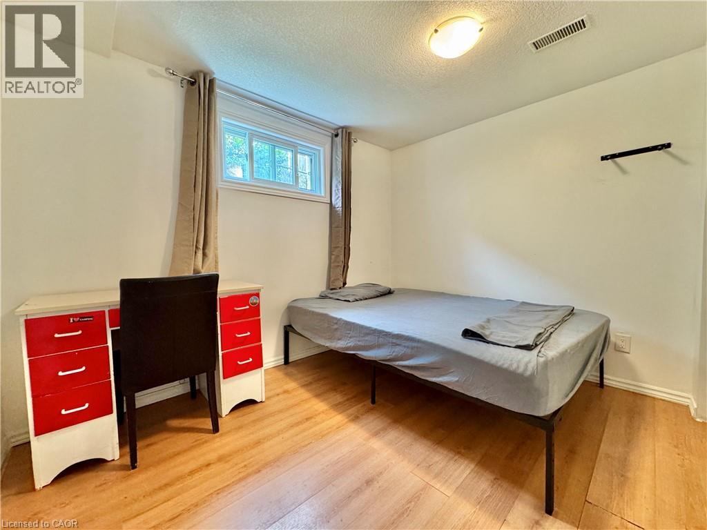 894 Strasburg Road Unit# Basement, Kitchener, Ontario  N2E 2K4 - Photo 9 - 40842681