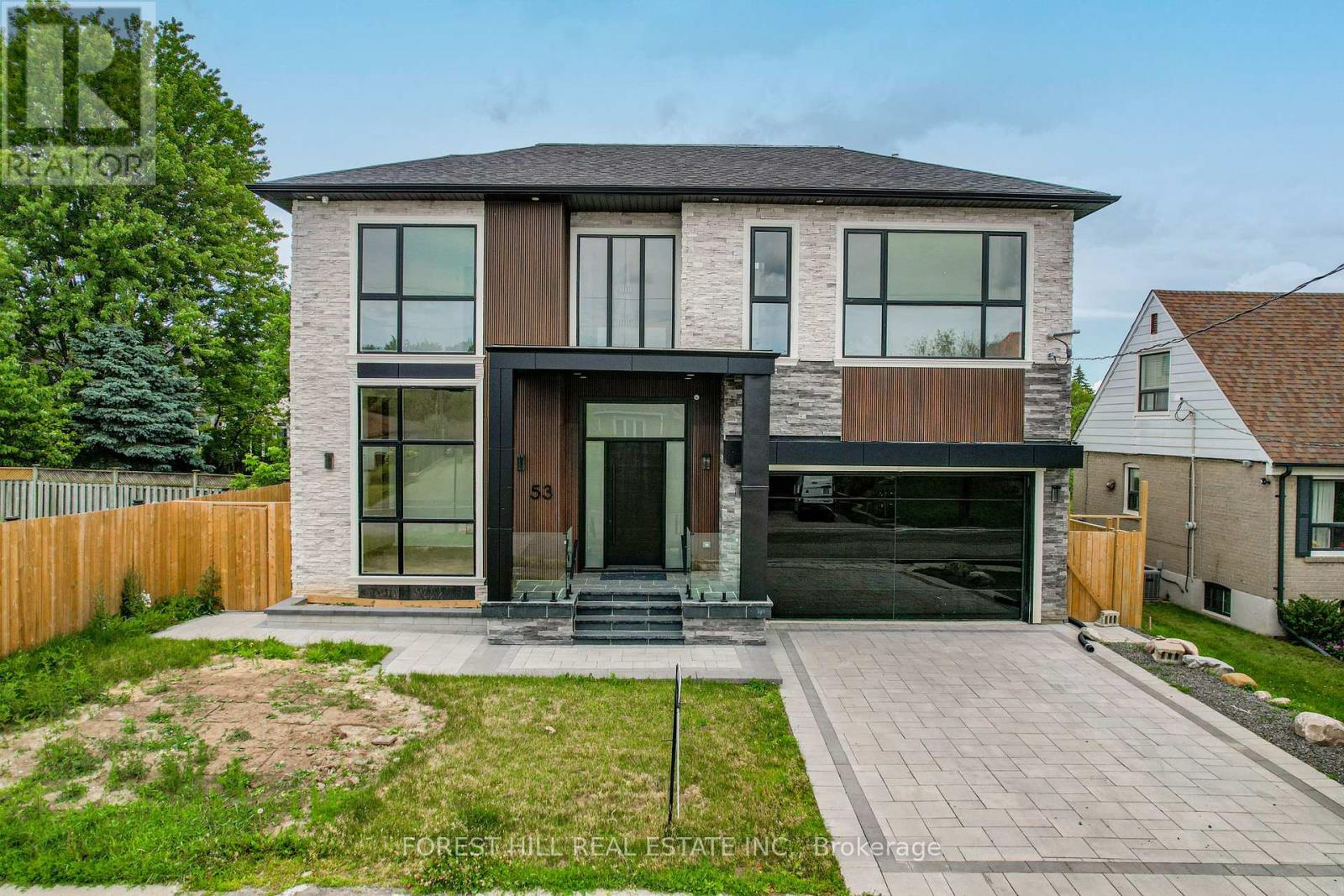 53 CELT AVENUE, Toronto, Ontario