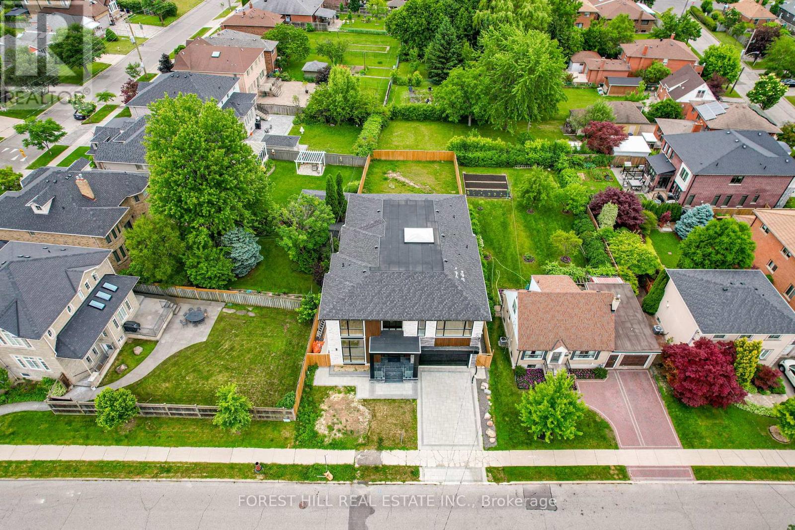 53 Celt Avenue, Toronto, Ontario  M6A 1H2 - Photo 48 - W13085308