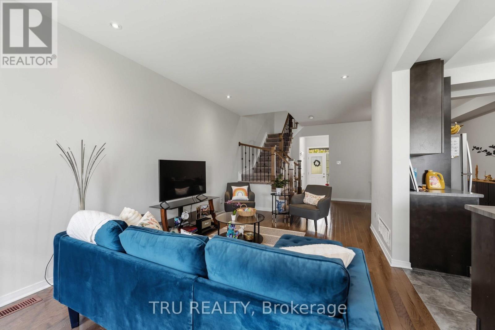205 Losino Crescent, Ottawa, Ontario  K2V 0E4 - Photo 7 - X13494320