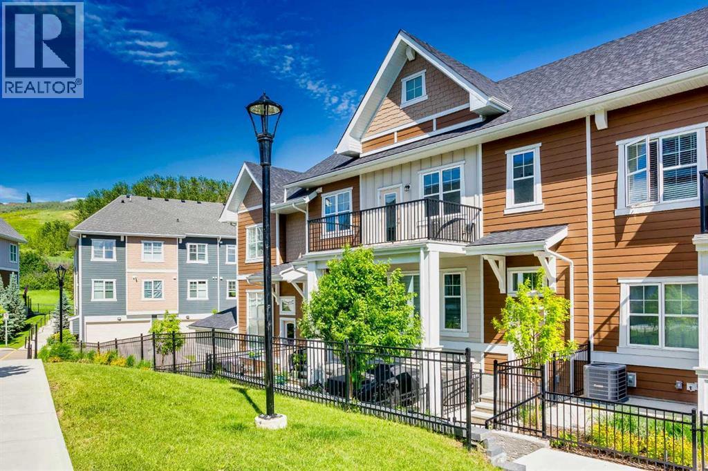 607 Cranbrook Walk SE, calgary, Alberta