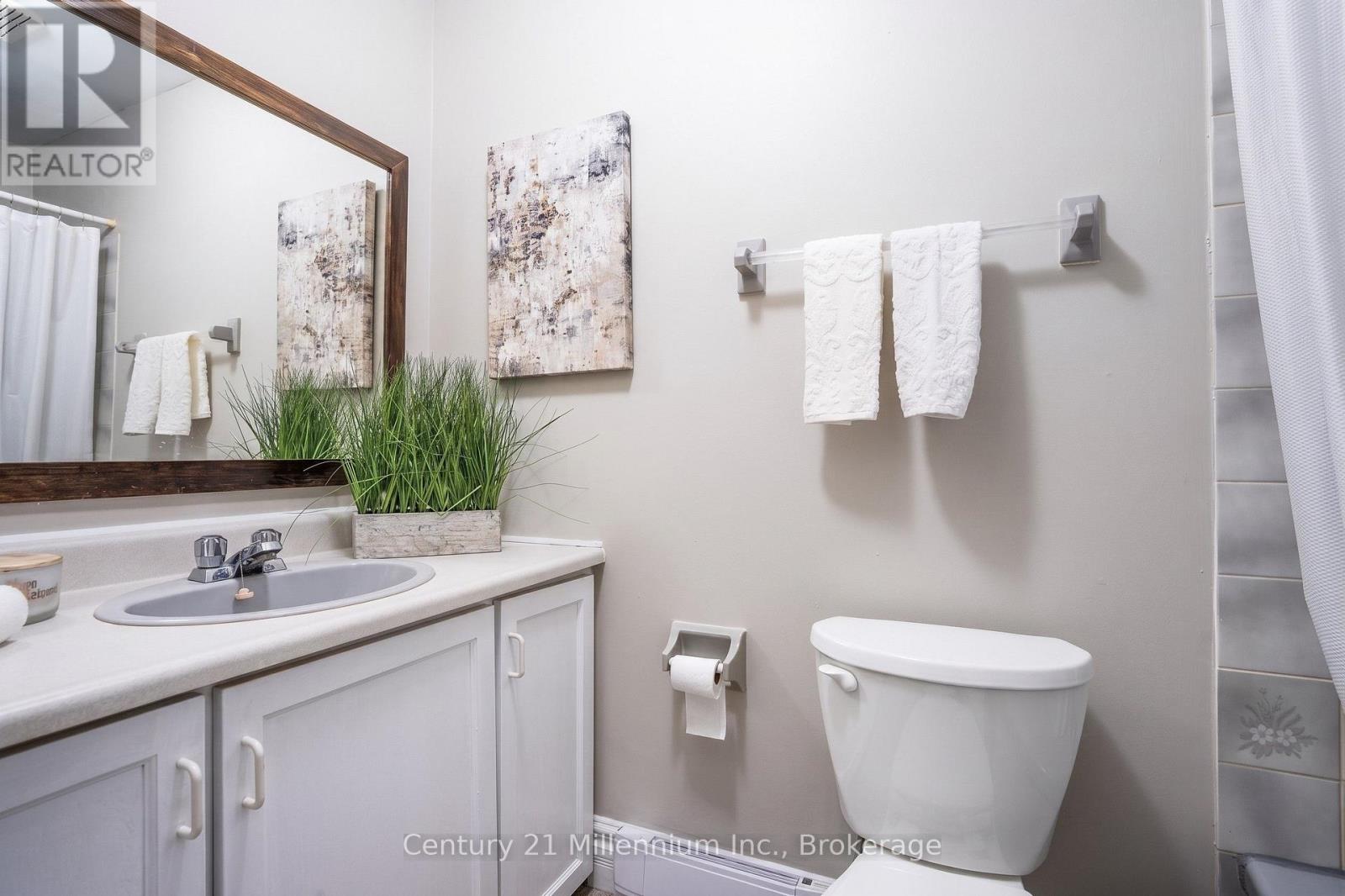 4 - 10 Baker Street, Wasaga Beach, Ontario  L9Z 2H1 - Photo 14 - S13494420