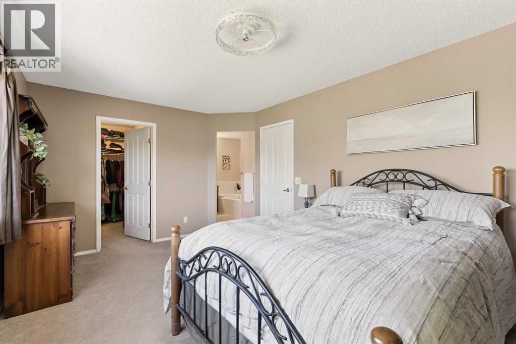 11 Somerglen Court Sw, Calgary, Alberta  T2Y 3V5 - Photo 20 - A2323476