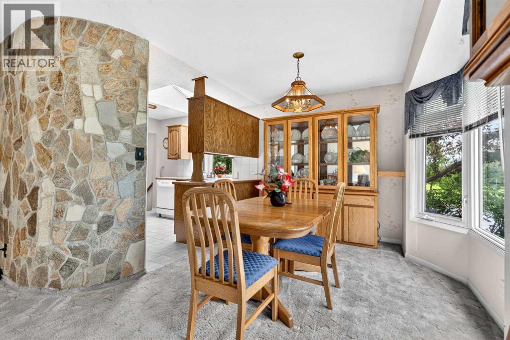 3227 Collingwood Drive Nw, Calgary, Alberta  T2L 0R7 - Photo 11 - A2323819