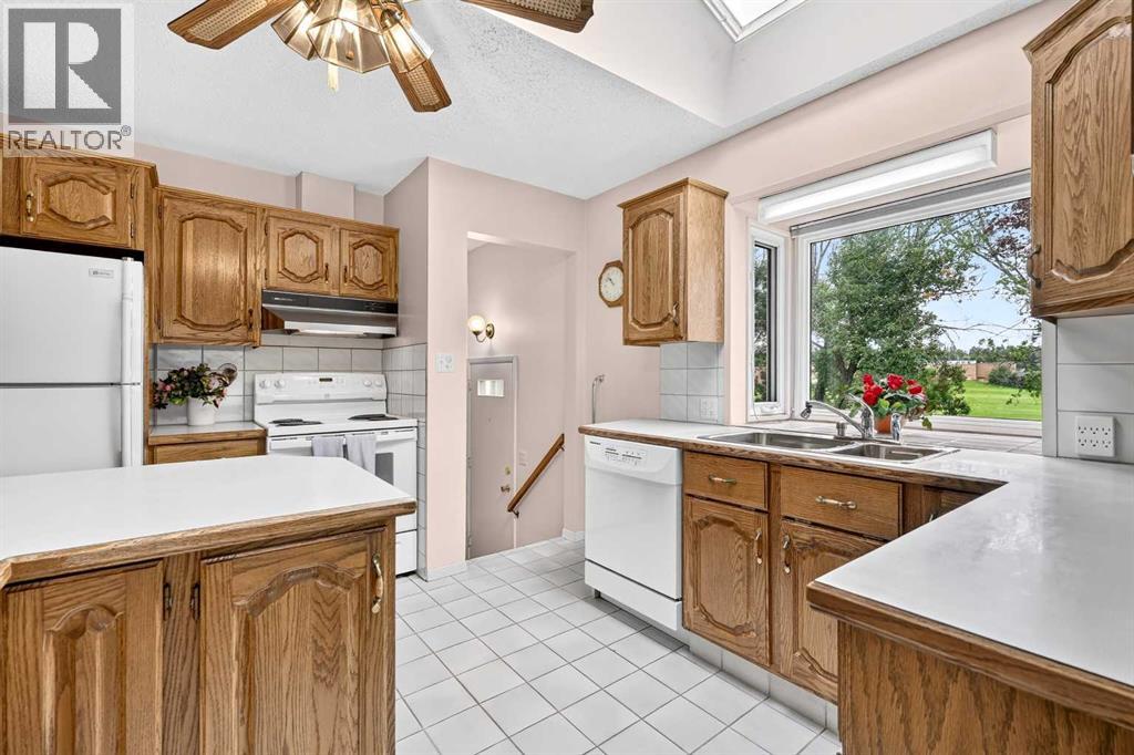 3227 Collingwood Drive Nw, Calgary, Alberta  T2L 0R7 - Photo 15 - A2323819