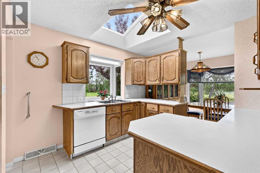 3227 Collingwood Drive Nw, Calgary, Alberta  T2L 0R7 - Photo 17 - A2323819