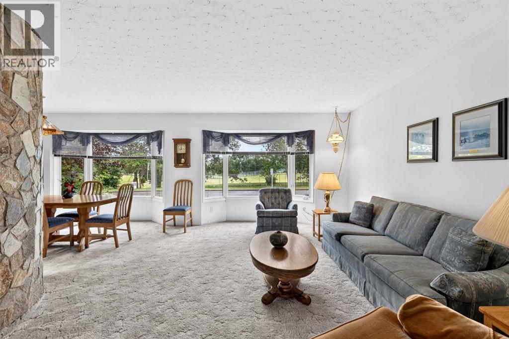 3227 Collingwood Drive Nw, Calgary, Alberta  T2L 0R7 - Photo 8 - A2323819