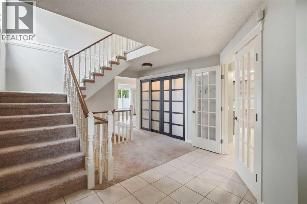 16 Wood Crescent Sw, Calgary, Alberta  T2W 4B6 - Photo 5 - A2324011