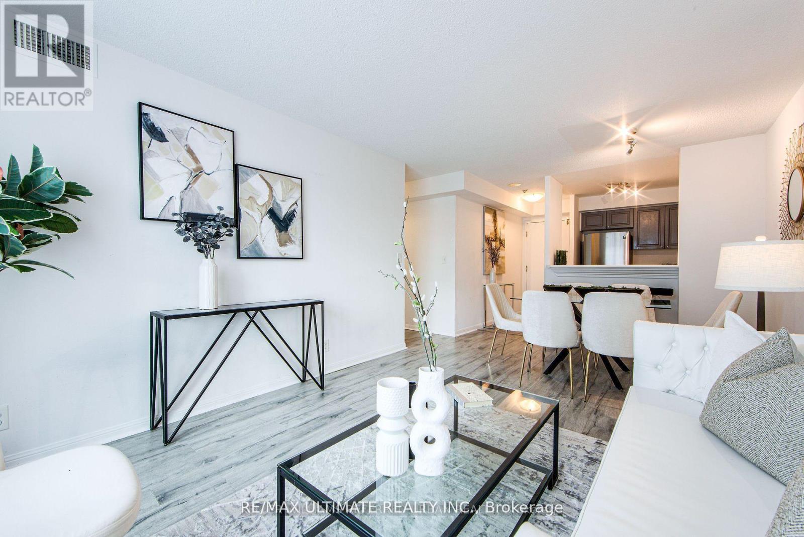 703 - 11 Lee Centre Drive, Toronto, Ontario  M1H 3J5 - Photo 2 - E13479902