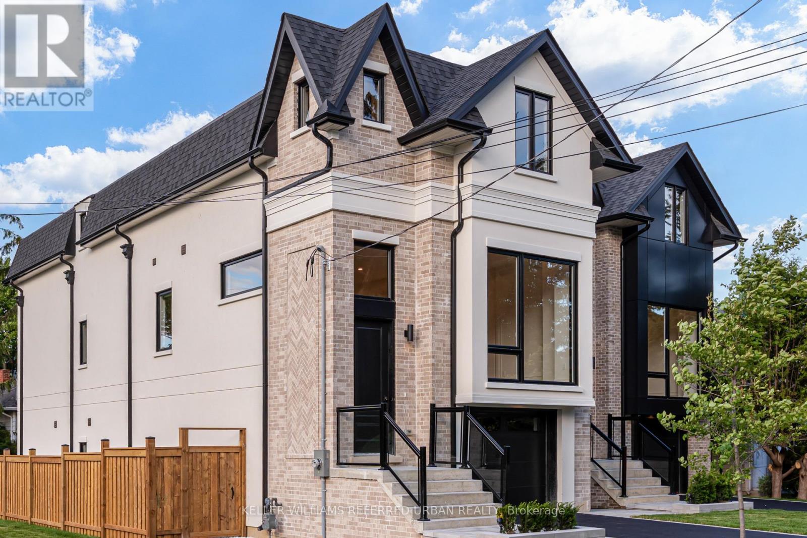 39 WESLEY AVENUE, Mississauga, Ontario