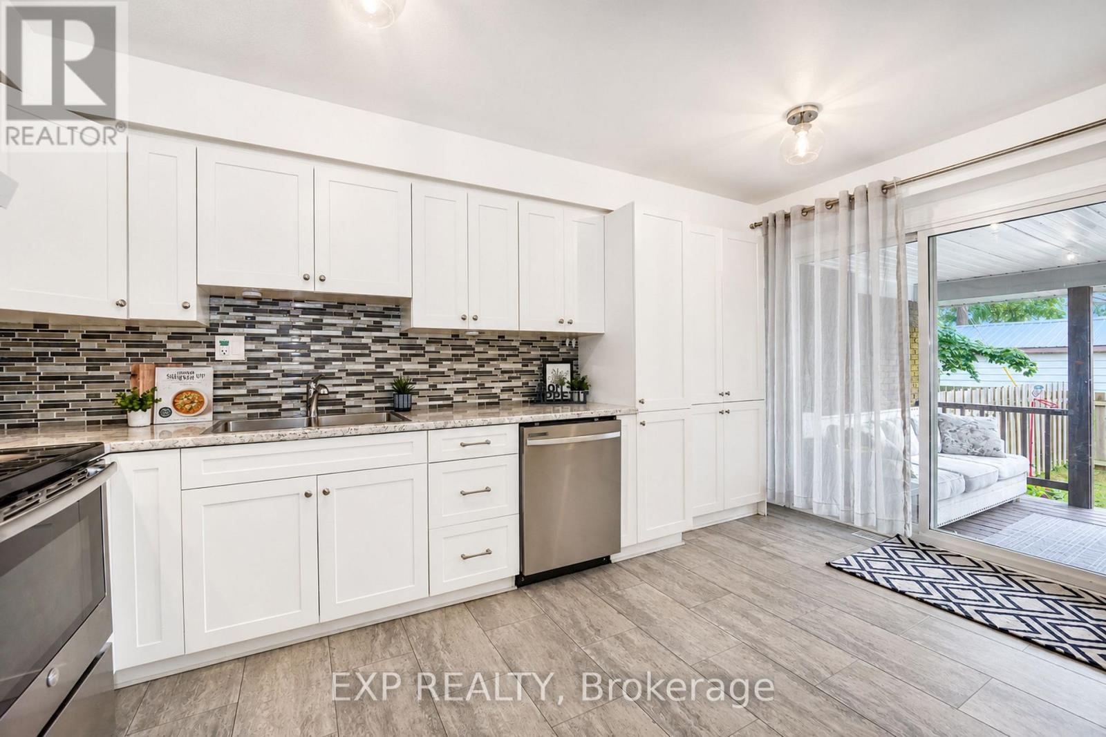 246 Mary Street N, Oshawa, Ontario  L1G 5C4 - Photo 11 - E13494412