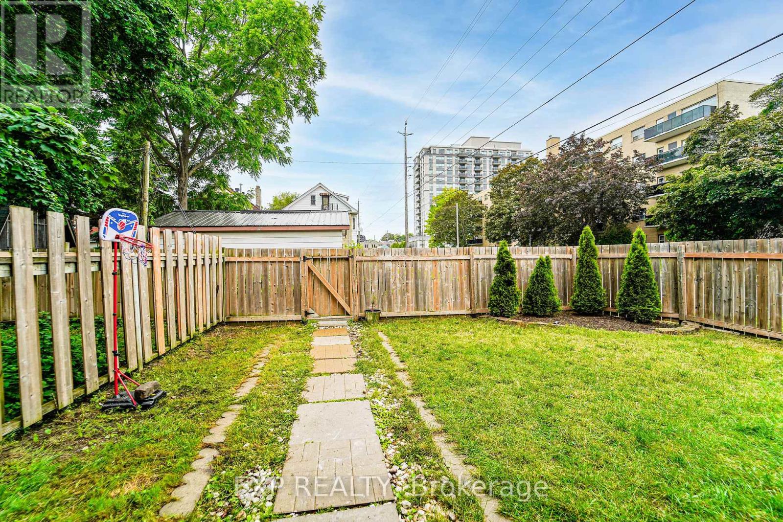 246 Mary Street N, Oshawa, Ontario  L1G 5C4 - Photo 28 - E13494412
