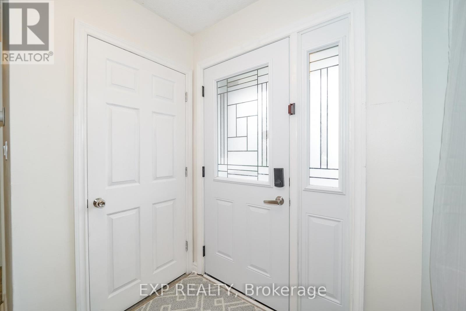246 Mary Street N, Oshawa, Ontario  L1G 5C4 - Photo 3 - E13494412