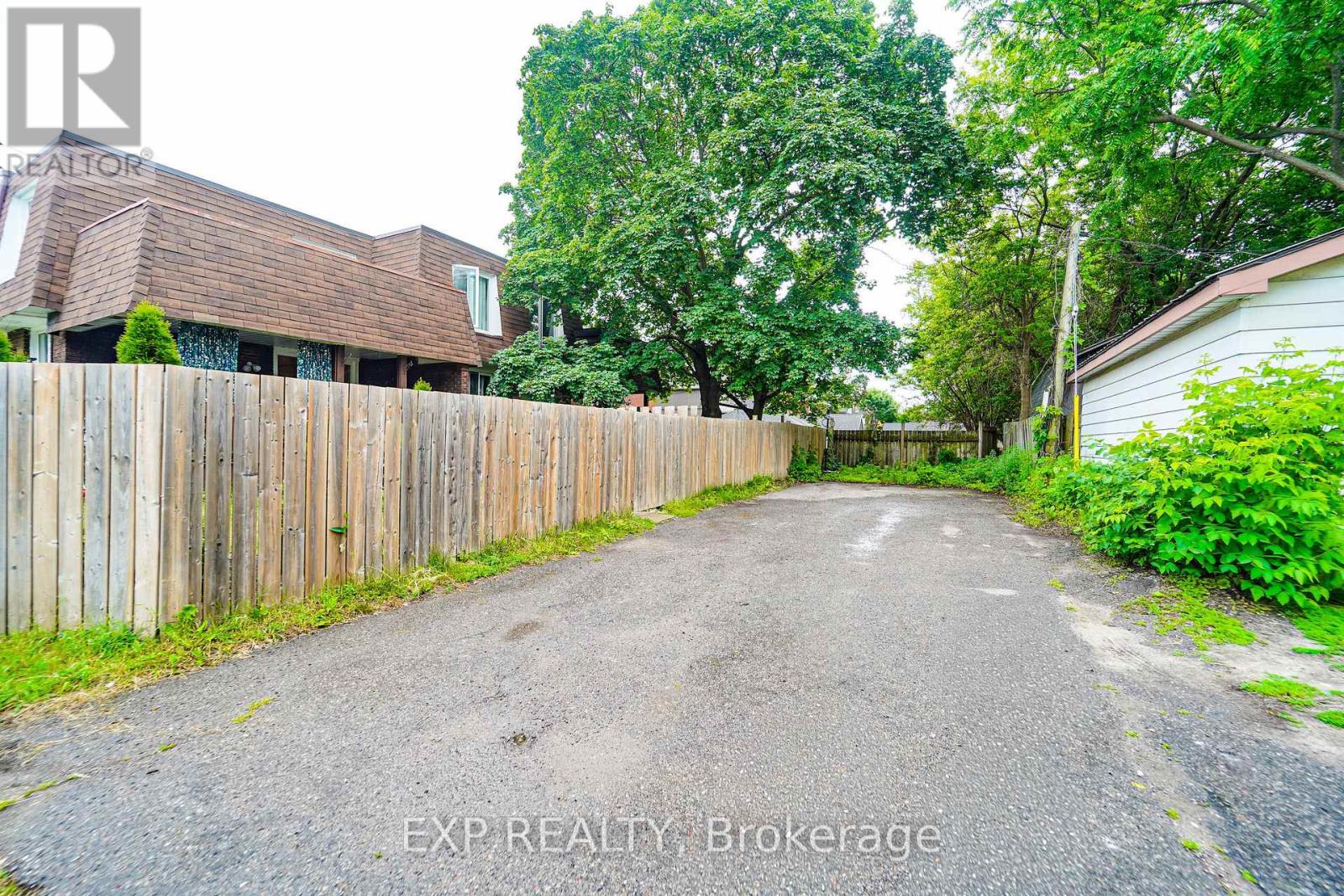 246 Mary Street N, Oshawa, Ontario  L1G 5C4 - Photo 32 - E13494412