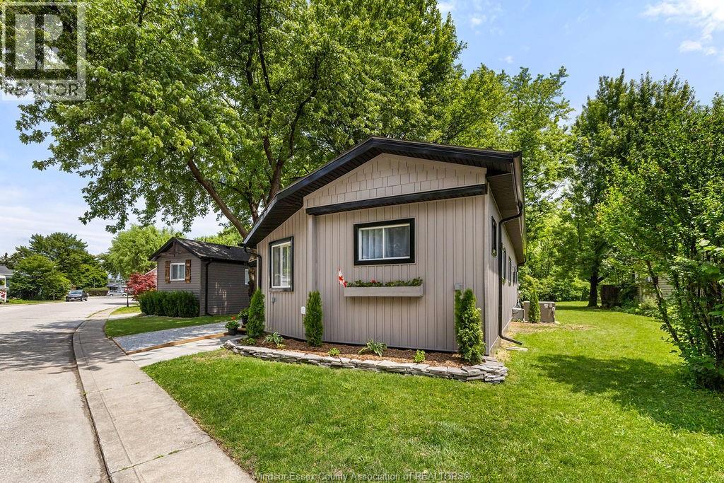 162 Michael Drive, Lakeshore, Ontario  N8N 2V6 - Photo 2 - 26015352