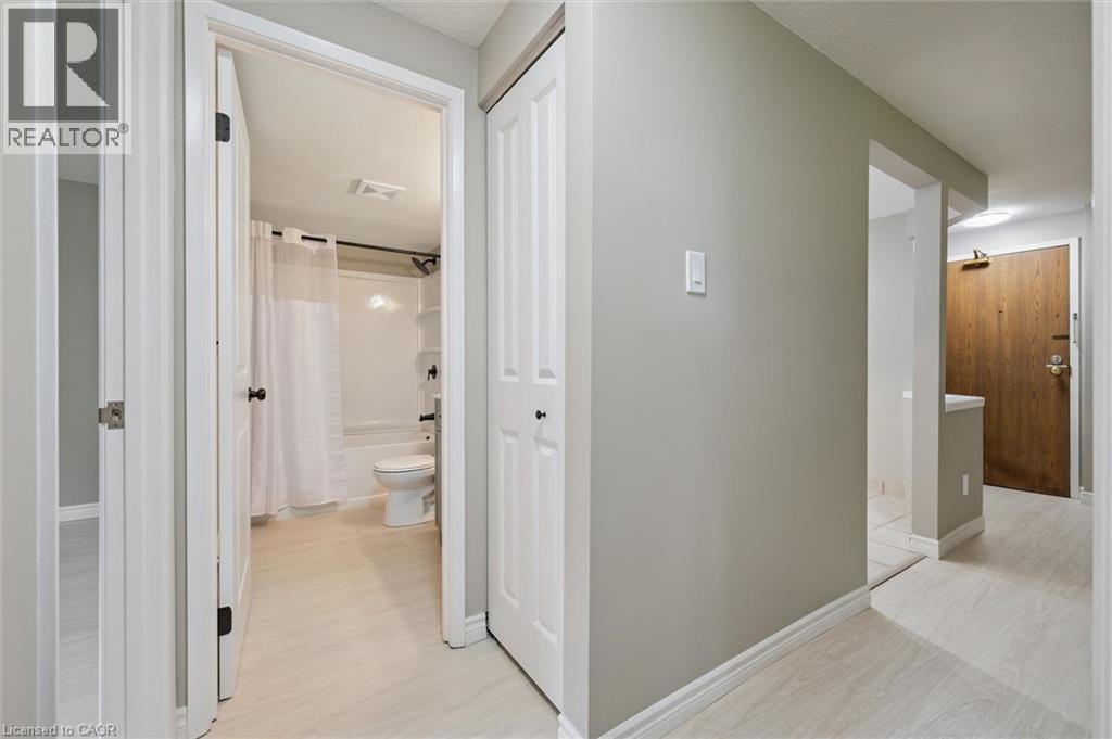 565 Greenfield Avenue Unit# 803, Kitchener, Ontario  N2C 2P5 - Photo 16 - 40843265