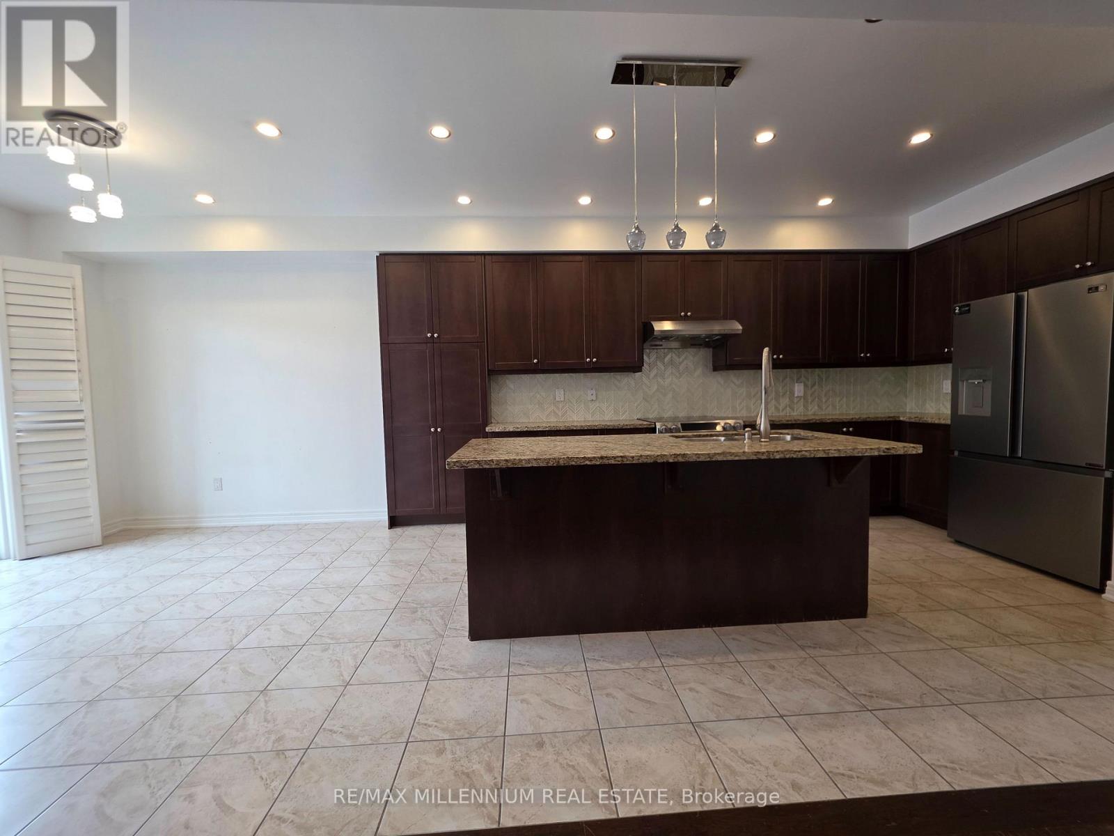 253 East's Corners (Main & 2nd Floors) Boulevard S, Vaughan, Ontario  L4H 4L7 - Photo 5 - N13494346