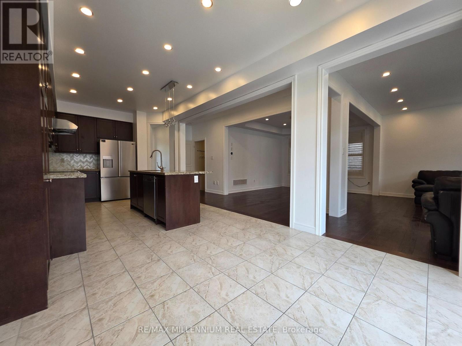 253 East's Corners (Main & 2nd Floors) Boulevard S, Vaughan, Ontario  L4H 4L7 - Photo 8 - N13494346